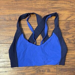 Lululemon Women's Blue Sports Bra